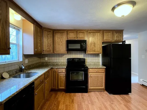$3,500 | 25 Columbia Avenue, Unit 2, Newton, MA 02464