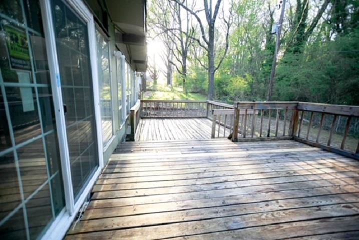1906 Pennel Road Memphis, TN 38116 - Photo 36 of 38 a view of a balcony