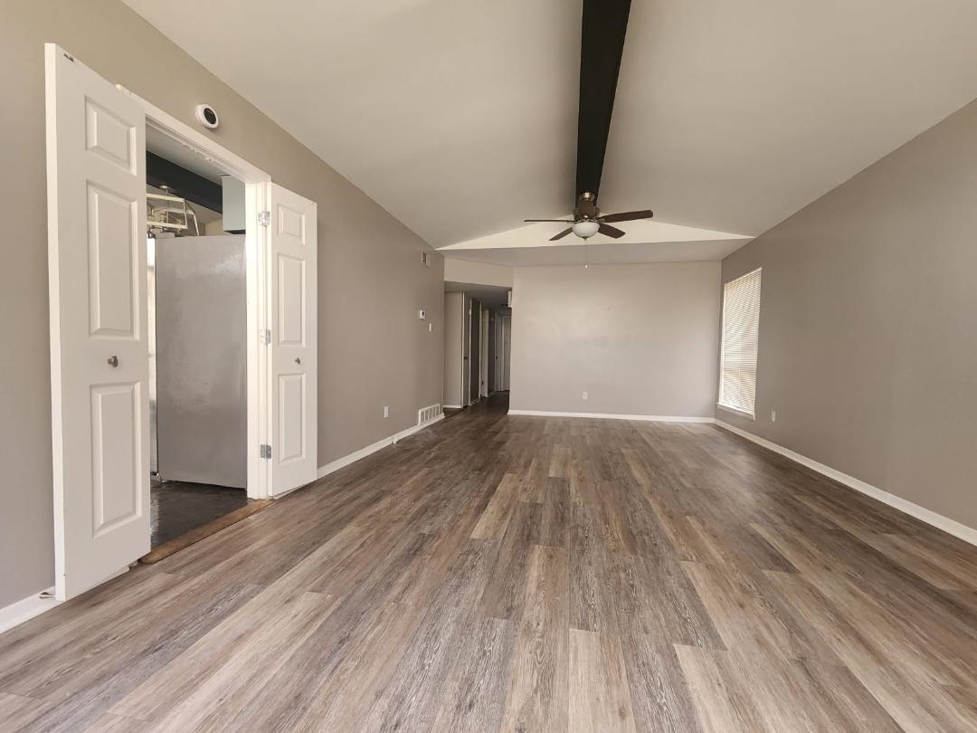 1906 Pennel Road Memphis, TN 38116 - Photo 9 of 38 a view of a room with wooden floor