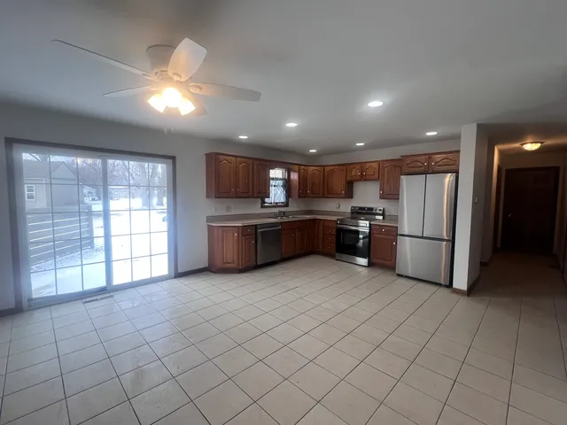 $230,000 | 934 Evans Street, Ottawa, IL 61350