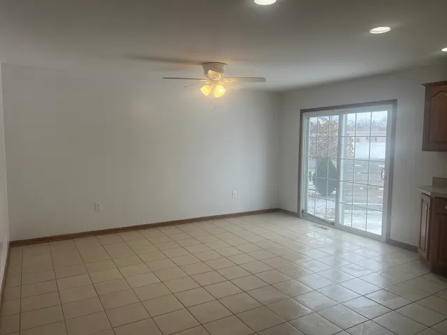 $230,000 | 934 Evans Street, Ottawa, IL 61350