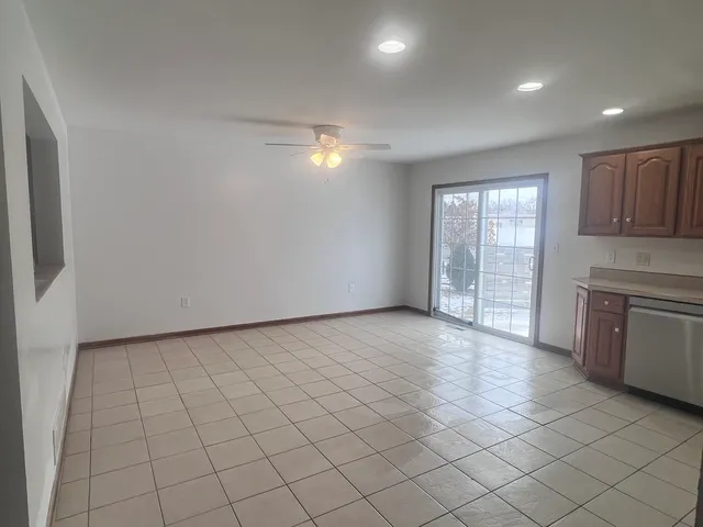 $230,000 | 934 Evans Street, Ottawa, IL 61350