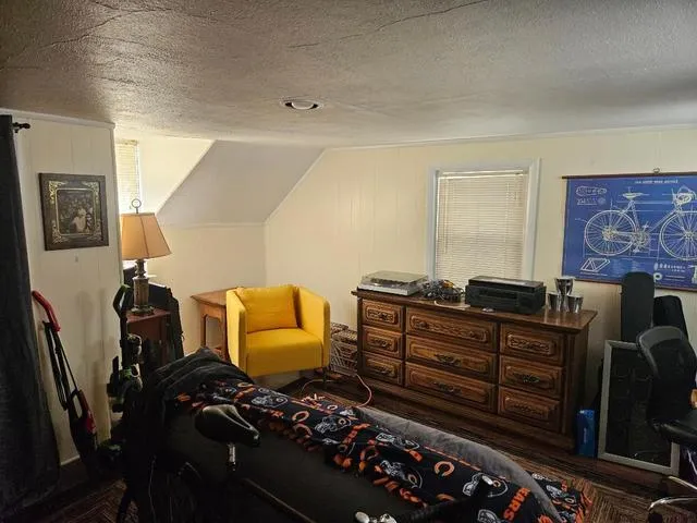 $264,000 | 436 Barrington Avenue, East Dundee, IL 60118