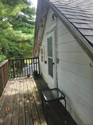 $264,000 | 436 Barrington Avenue, East Dundee, IL 60118