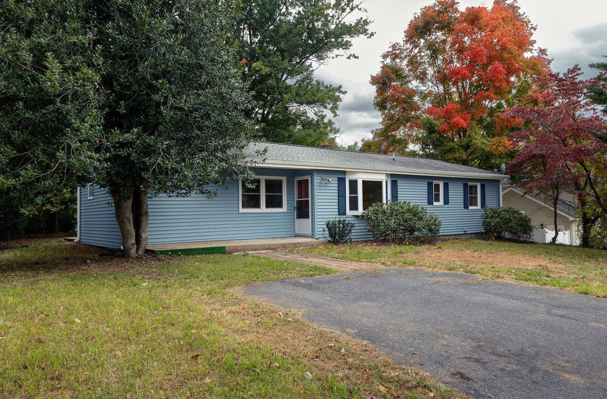 228 Parker Heights Road Waynesboro, VA 22980 - Photo 3 of 35 Gallery Image 3