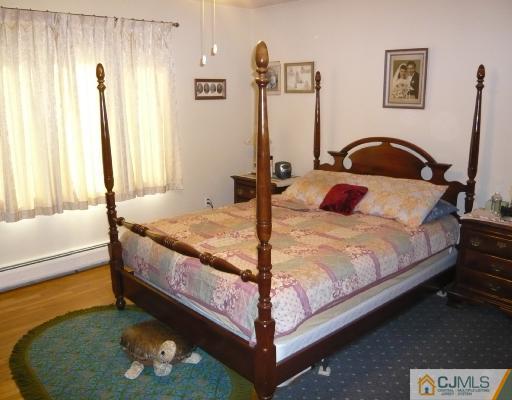 36 Edgemount Road Edison, NJ 08817 - Photo 4 of 5 Gallery Image 4