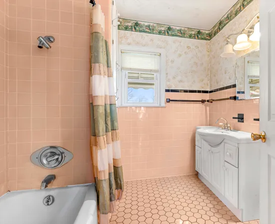$775,000 | 8360 Day Road, Pittsford, MI 49271