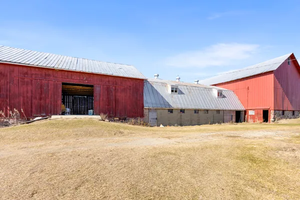 $775,000 | 8360 Day Road, Pittsford, MI 49271