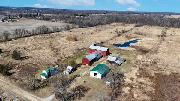 $775,000 | 8360 Day Road, Pittsford, MI 49271