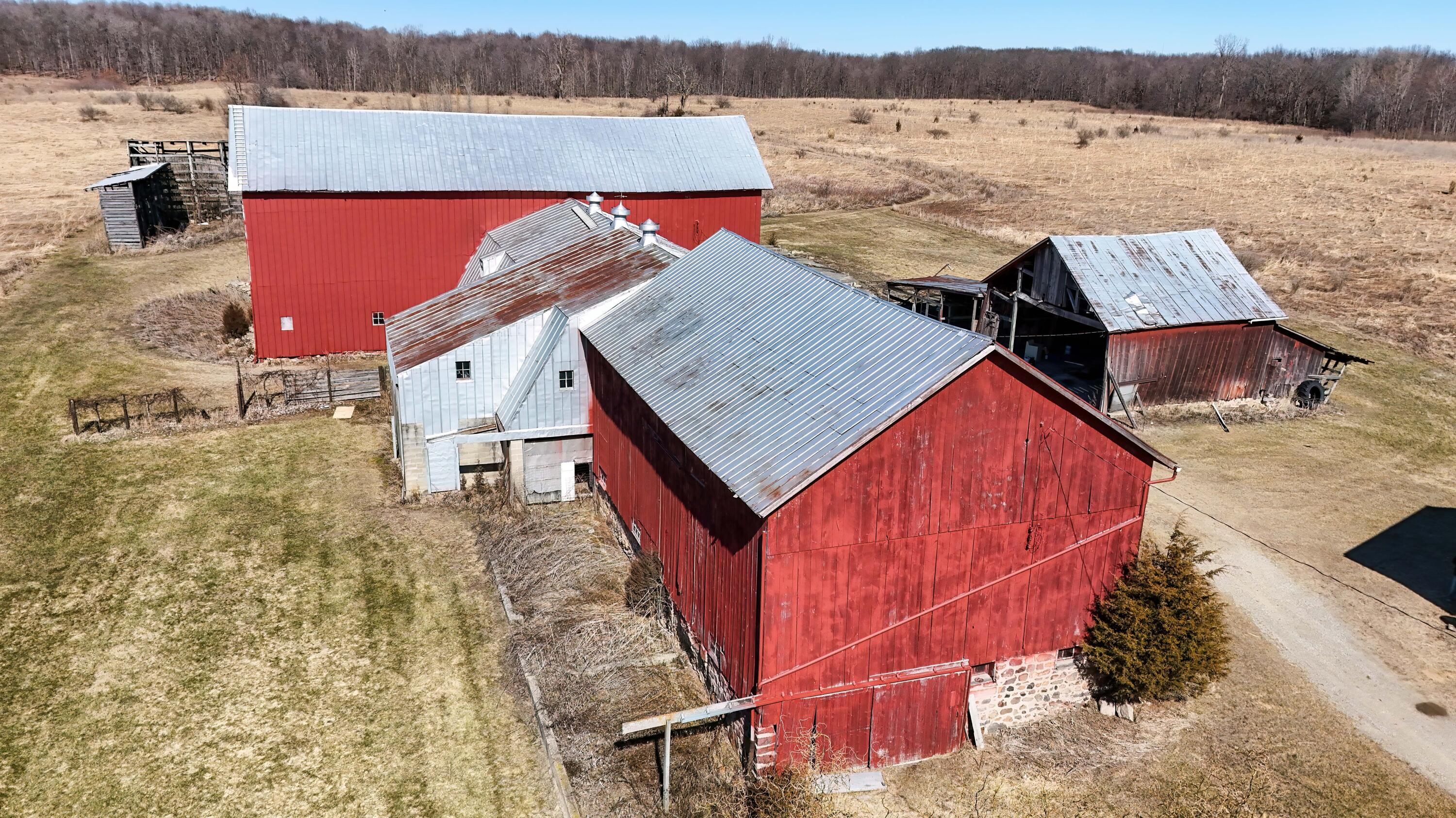 8360 Day Road Pittsford, MI 49271 - Photo 37 of 42 DJI_20260302131759_0186_E