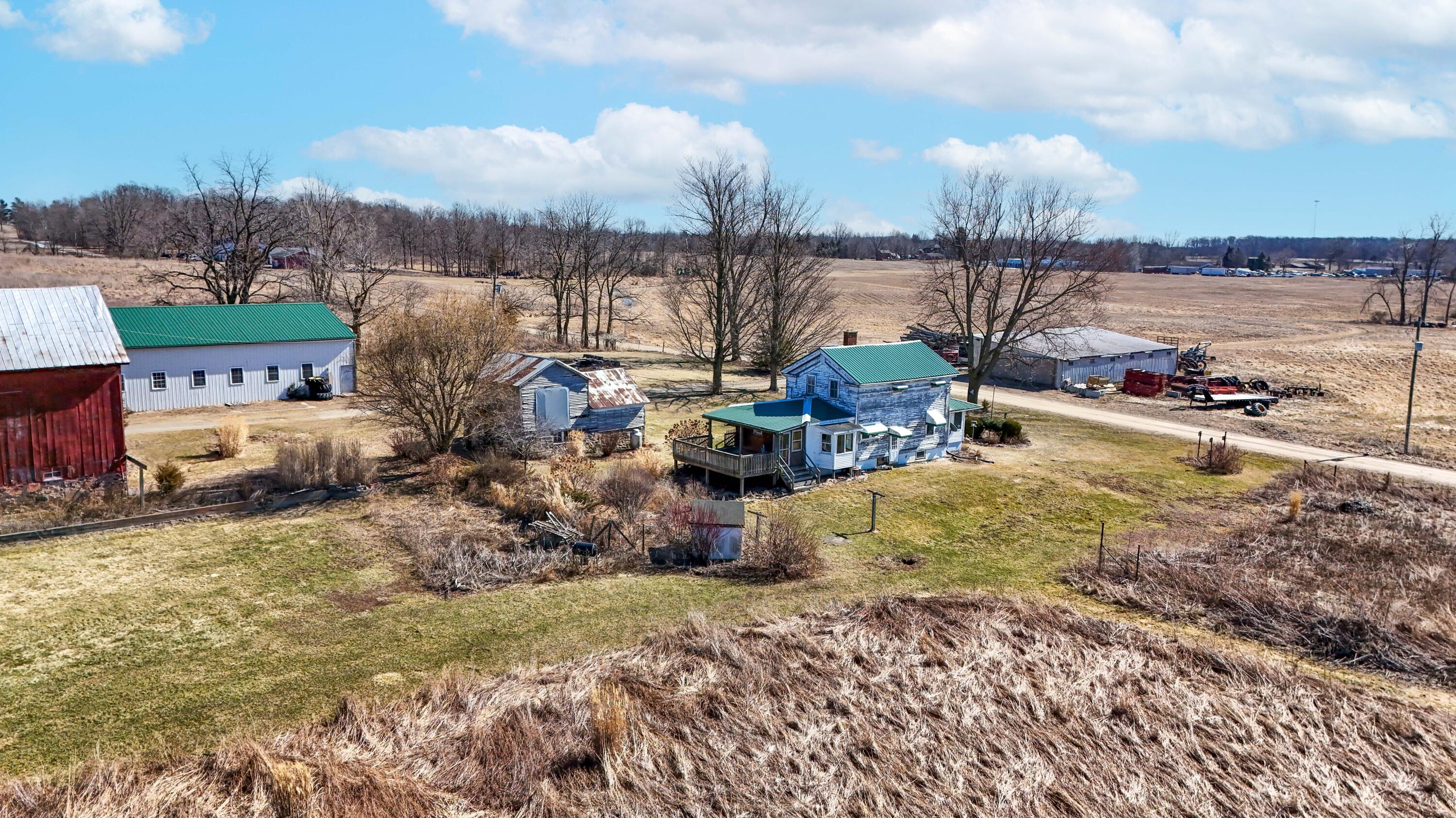 8360 Day Road Pittsford, MI 49271 - Photo 38 of 42 DJI_20260302131723_0175_E