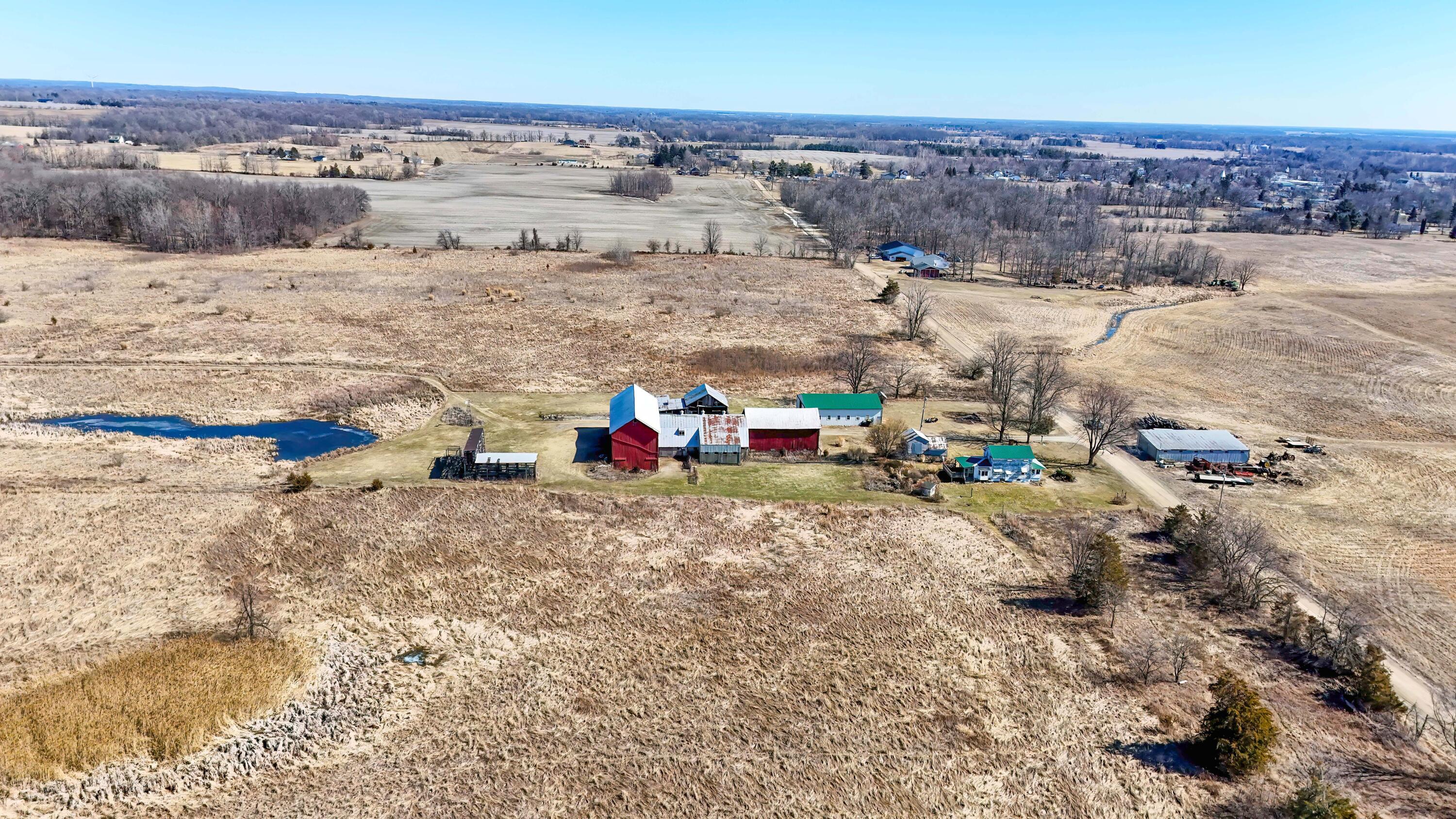 8360 Day Road Pittsford, MI 49271 - Photo 40 of 42 DJI_20260302131618_0160_E