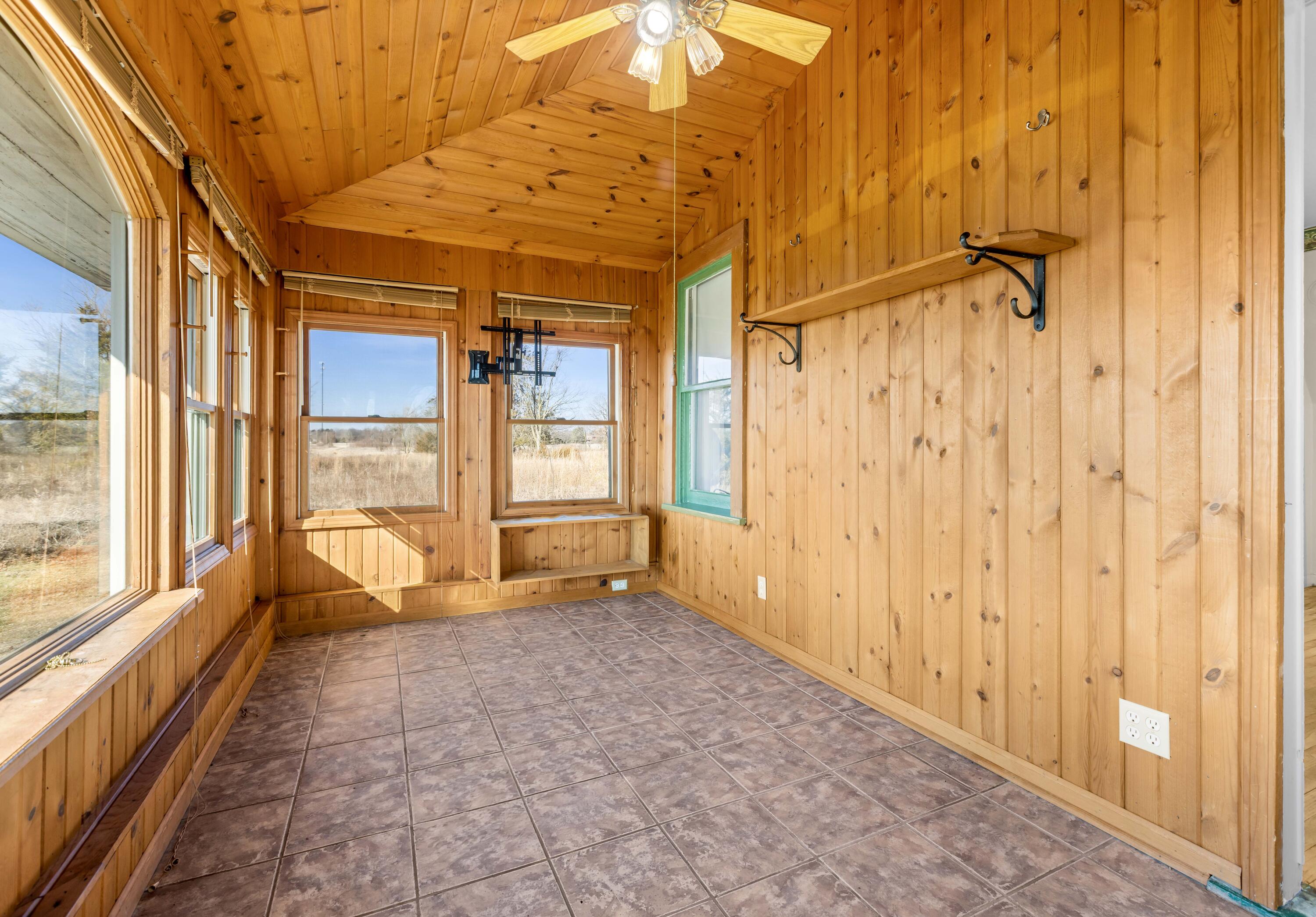 8360 Day Road Pittsford, MI 49271 - Photo 4 of 42 _P7A9205_E