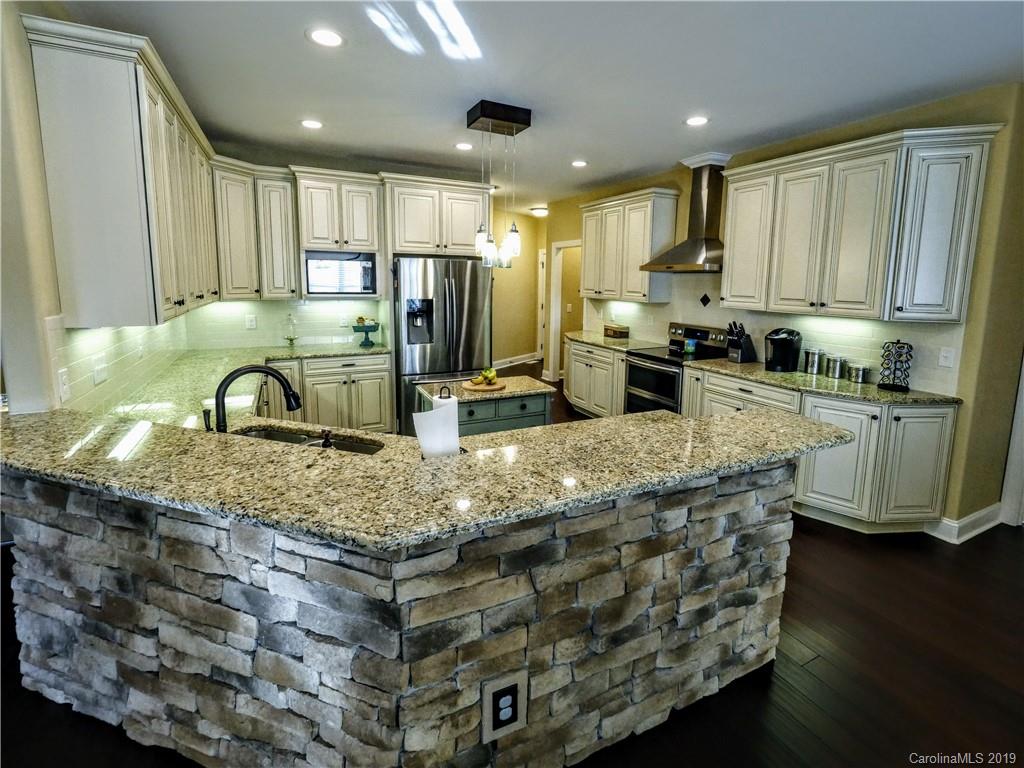 6344 Skylark Road Pfafftown, NC 27040 - Photo 17 of 32 Gallery Image 17