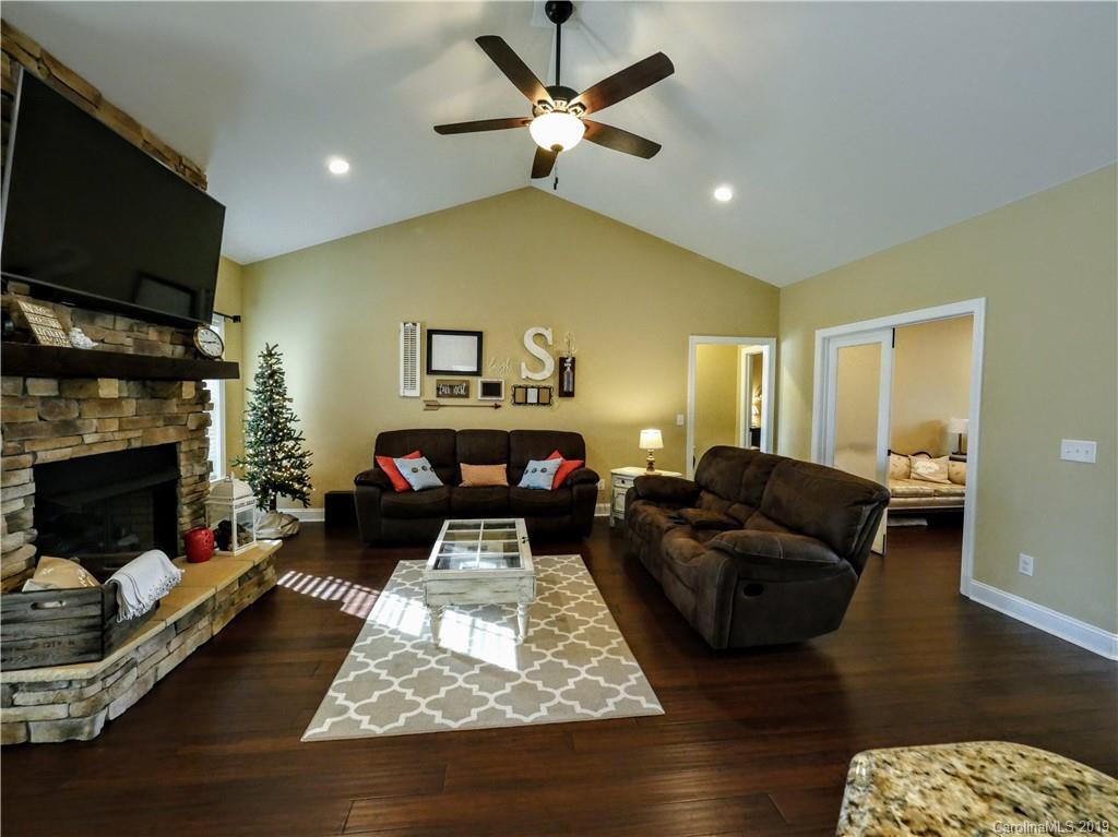 6344 Skylark Road Pfafftown, NC 27040 - Photo 8 of 32 Gallery Image 8