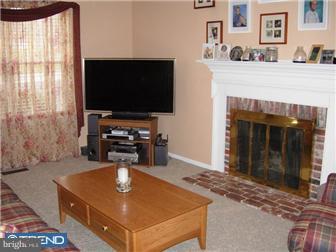 1114 Pierce Road Norristown, PA 19403 - Photo 7 of 12 Family Room