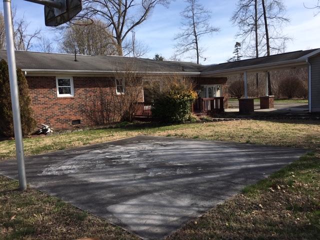 LYONS BACK YARD