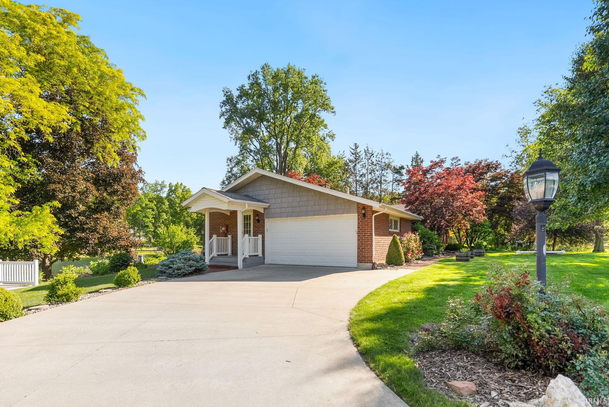 5915 Hosler Road Leo, IN 46765 - Photo 5 of 15