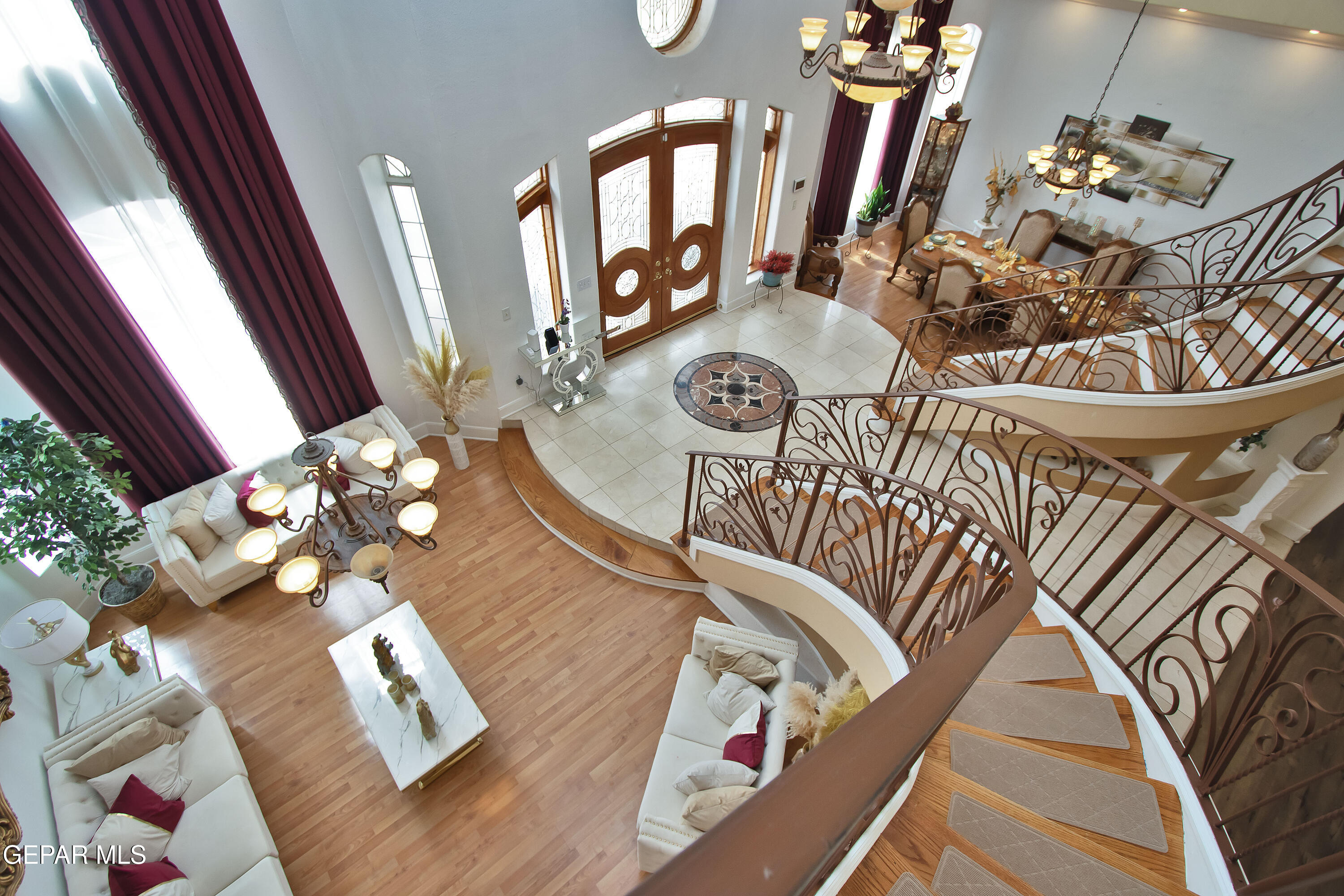 861 Country Club Road El Paso, TX 79932 - Photo 60 of 104 Staircase