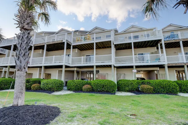 $3,200 | 314 Sea Star Circle, Unit 314, Surf City, NC 28445