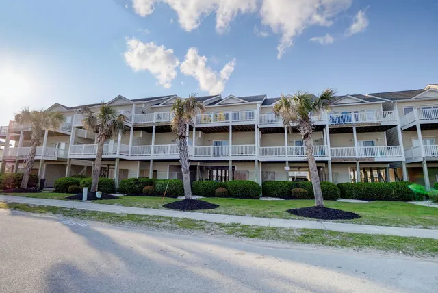 $3,200 | 314 Sea Star Circle, Unit 314, Surf City, NC 28445