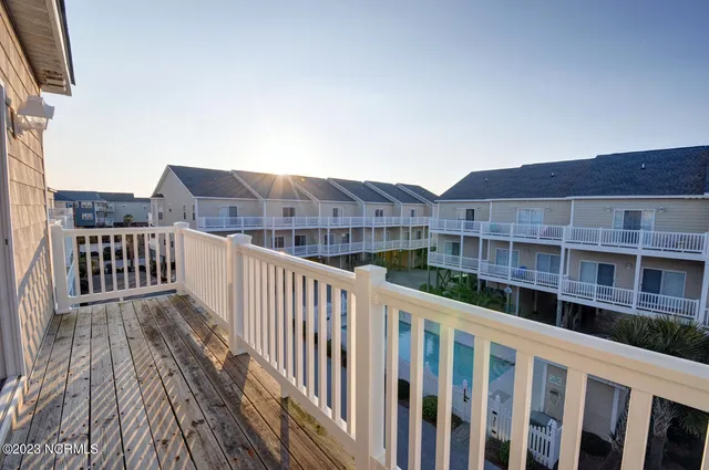 $3,200 | 314 Sea Star Circle, Unit 314, Surf City, NC 28445
