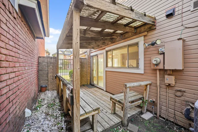 $350,000 | 1641 Beaconshire, Houston, TX 77077