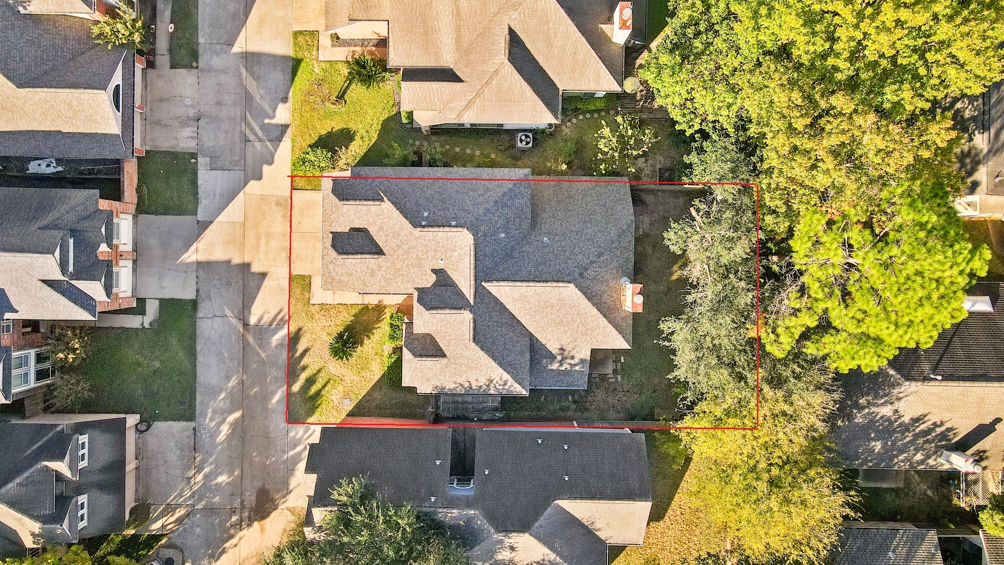 1641 Beaconshire Houston, TX 77077 - Photo 3 of 27 This aerial view showcases the 4,750 sqft lot.
