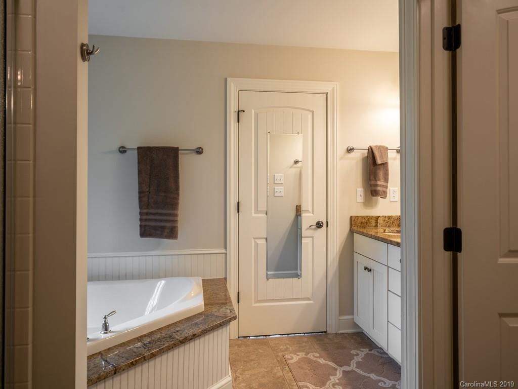 64 Fox Den Road Asheville, NC 28805 - Photo 24 of 41 Gallery Image 24