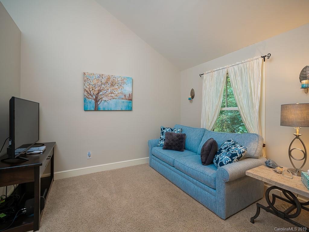 64 Fox Den Road Asheville, NC 28805 - Photo 28 of 41 Gallery Image 28