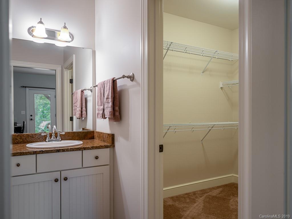 64 Fox Den Road Asheville, NC 28805 - Photo 32 of 41 Gallery Image 32