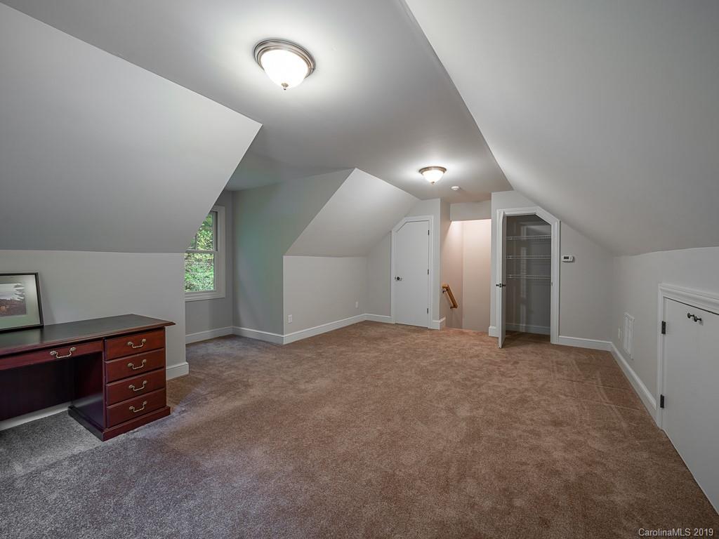 64 Fox Den Road Asheville, NC 28805 - Photo 40 of 41 Gallery Image 40