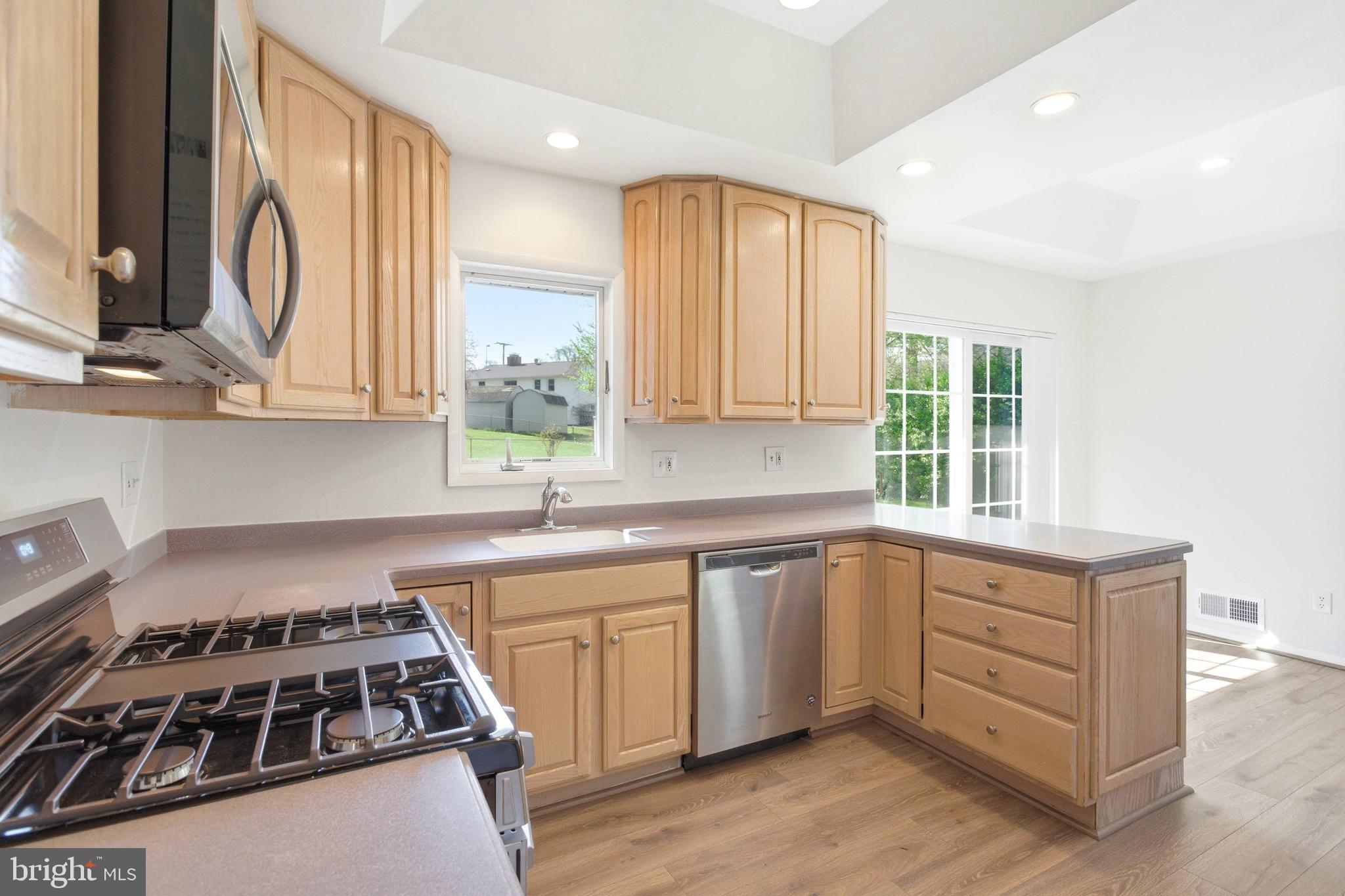 5504 Kathleen Place Springfield, VA 22151 - Photo 14 of 41