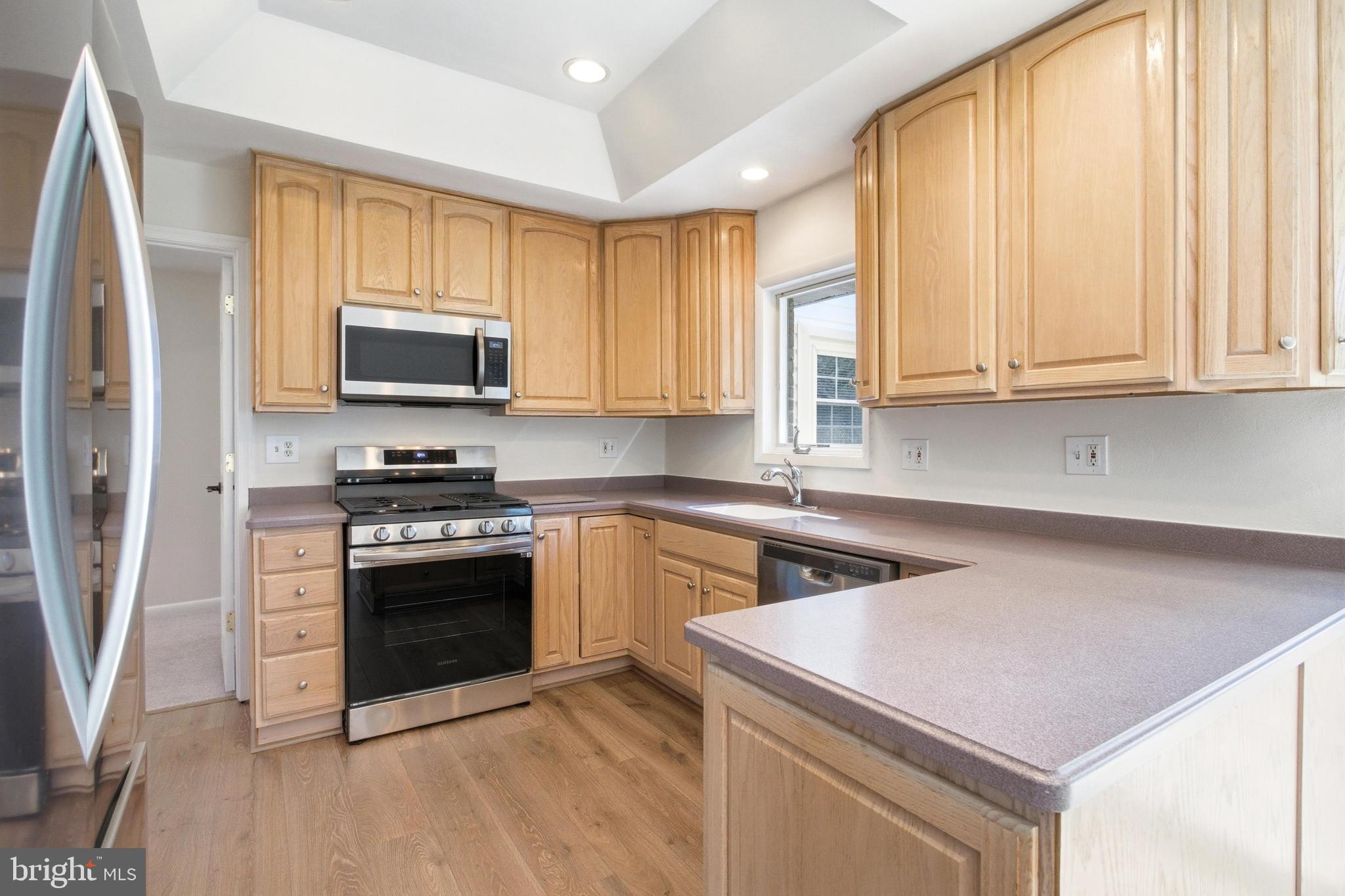 5504 Kathleen Place Springfield, VA 22151 - Photo 5 of 41