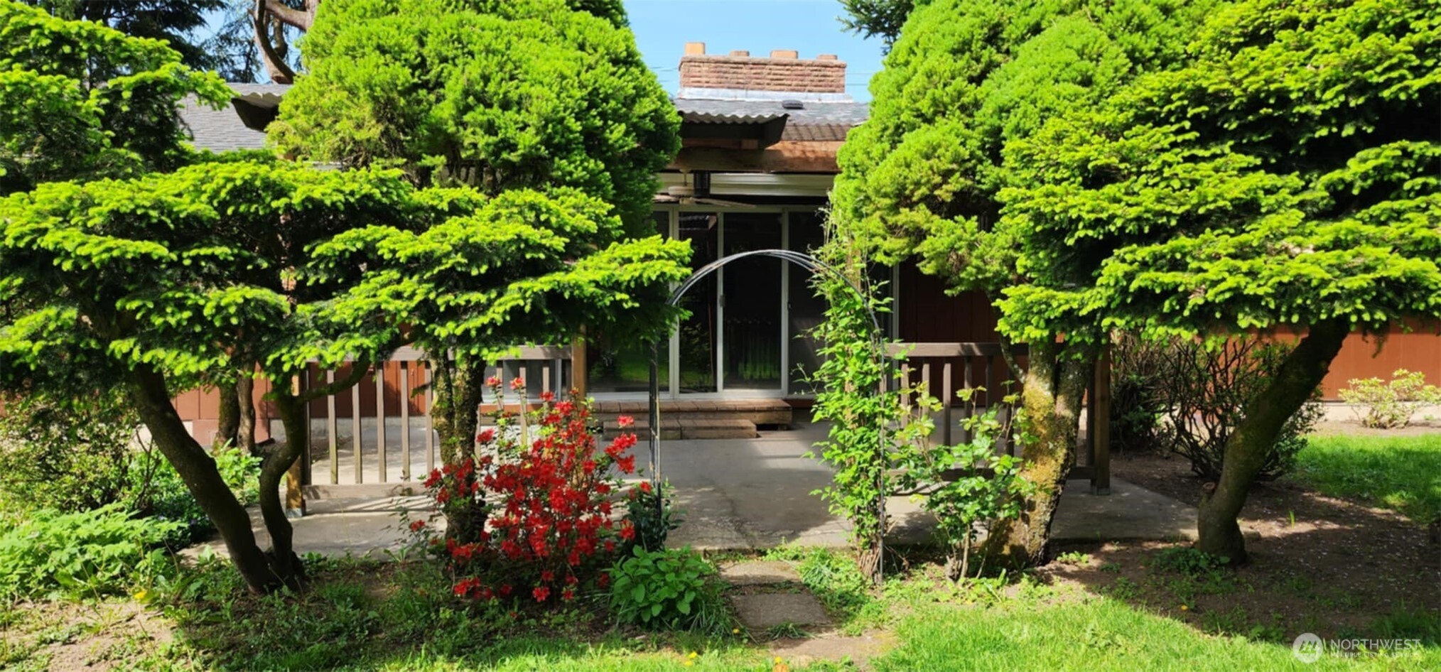 314 Insel Road Woodland, WA 98674 - Photo 11 of 32 front view of a house with a tree