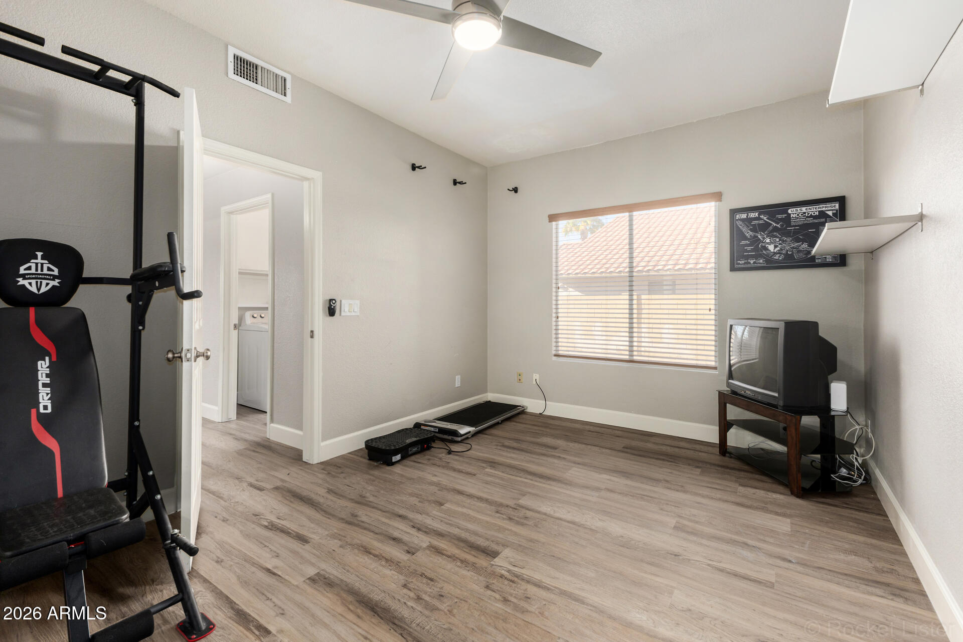 314 South Sandstone Street Gilbert, AZ 85296 - Photo 38 of 58 a view of a livingroom with furniture and a window