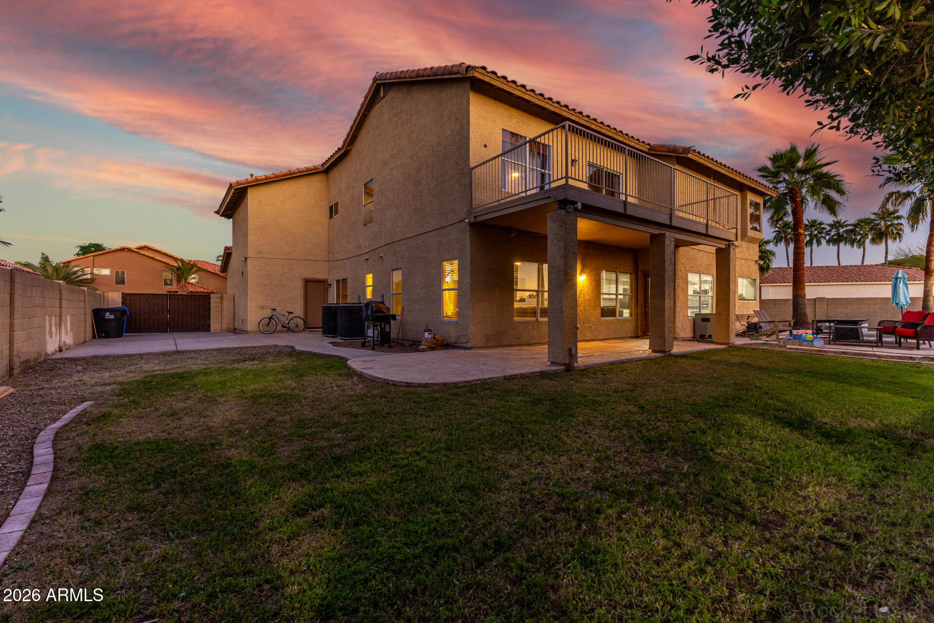 314 South Sandstone Street Gilbert, AZ 85296 - Photo 50 of 58 a front view of a building with a garden
