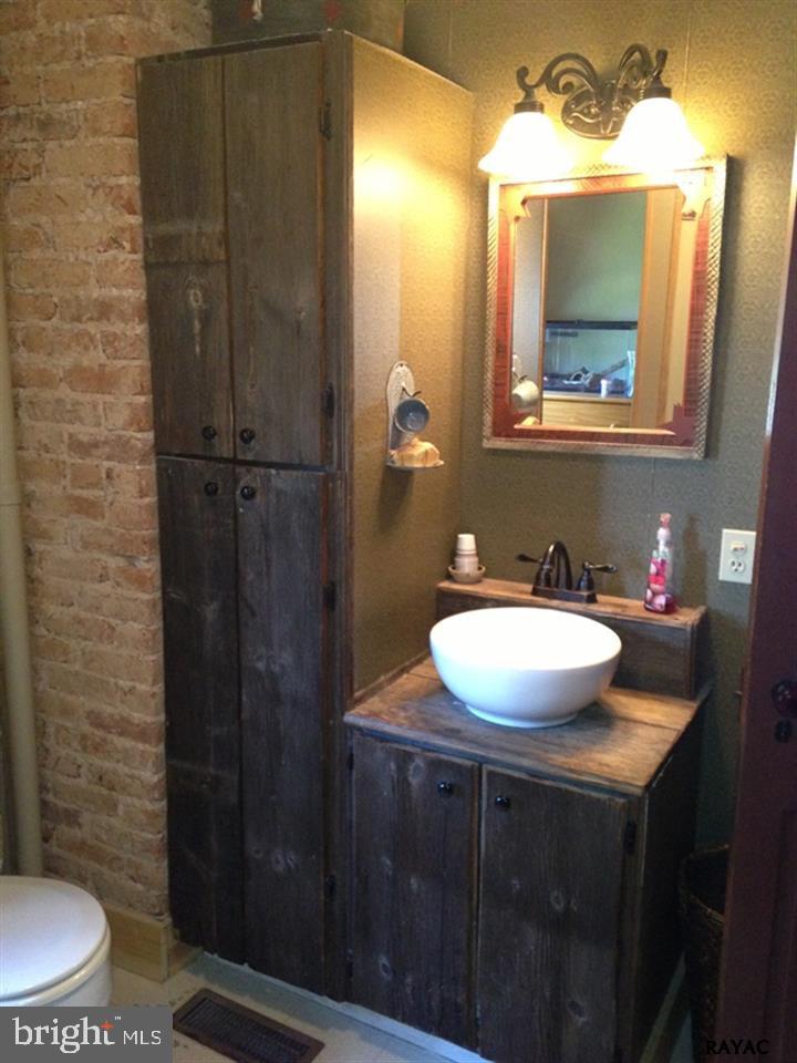 2130 Freysville Road Red Lion, PA 17356 - Photo 23 of 36 Gallery Image 23