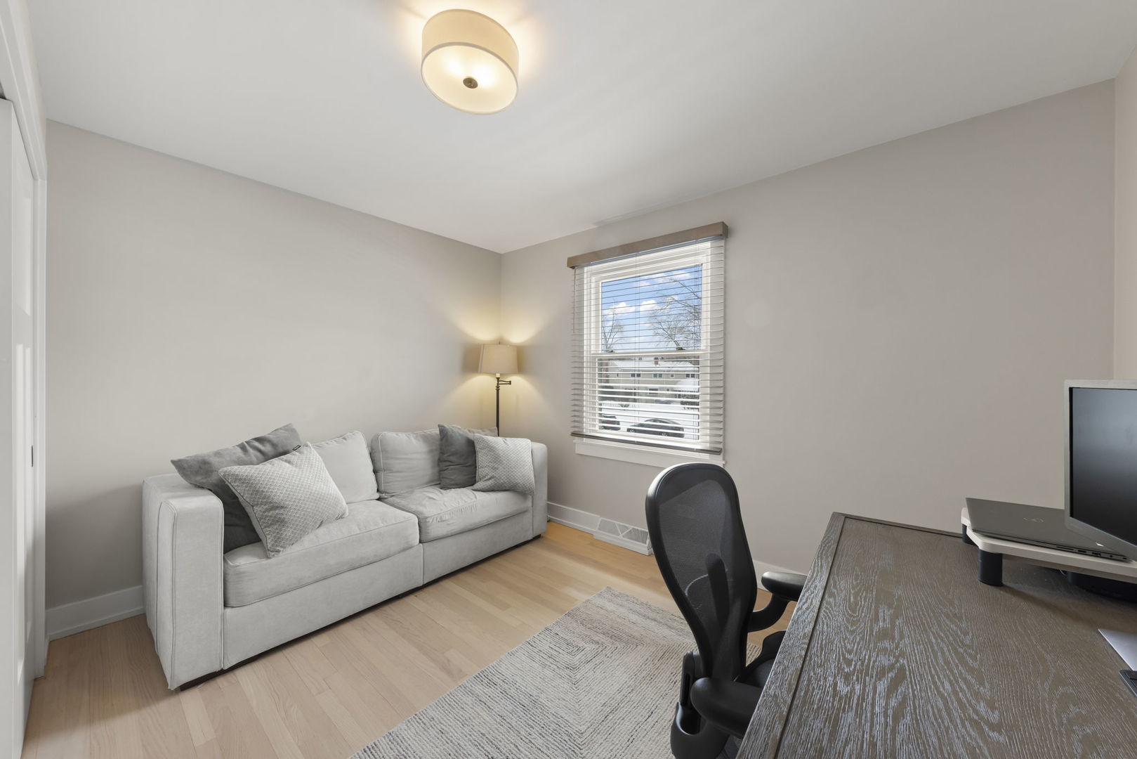 25W712 Chieftain Lane Wheaton, IL 60189 - Photo 18 of 39