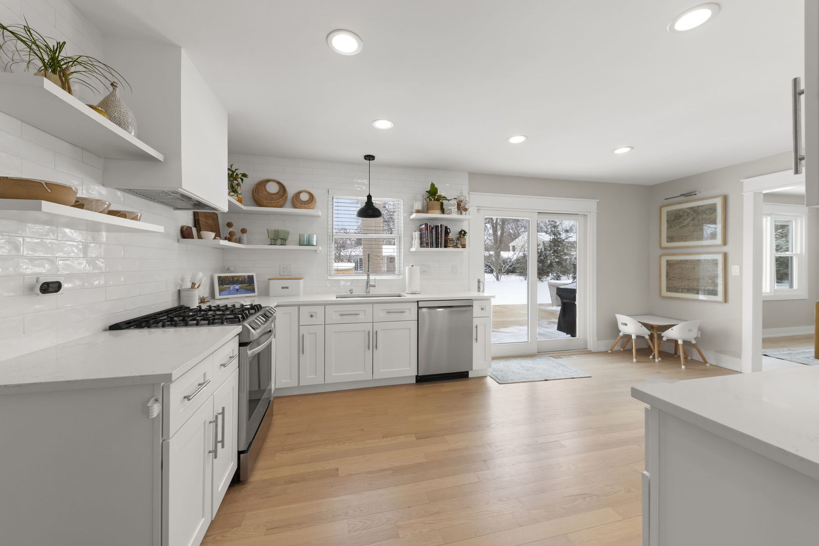 25W712 Chieftain Lane Wheaton, IL 60189 - Photo 10 of 39