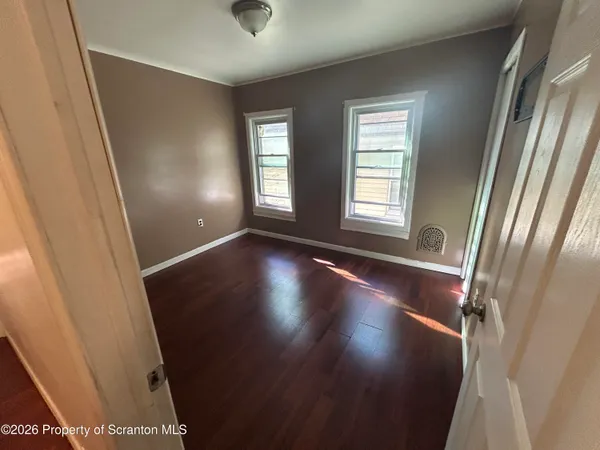 $1,500 | 945 Woodlawn Street, Scranton, PA 18509