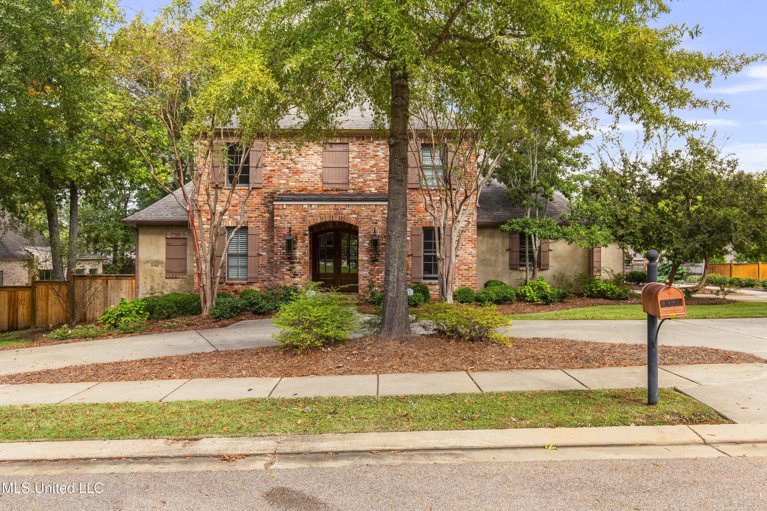 106 Fenwick Circle Madison, MS 39110 - Photo 3 of 115 106 Fenwick-4