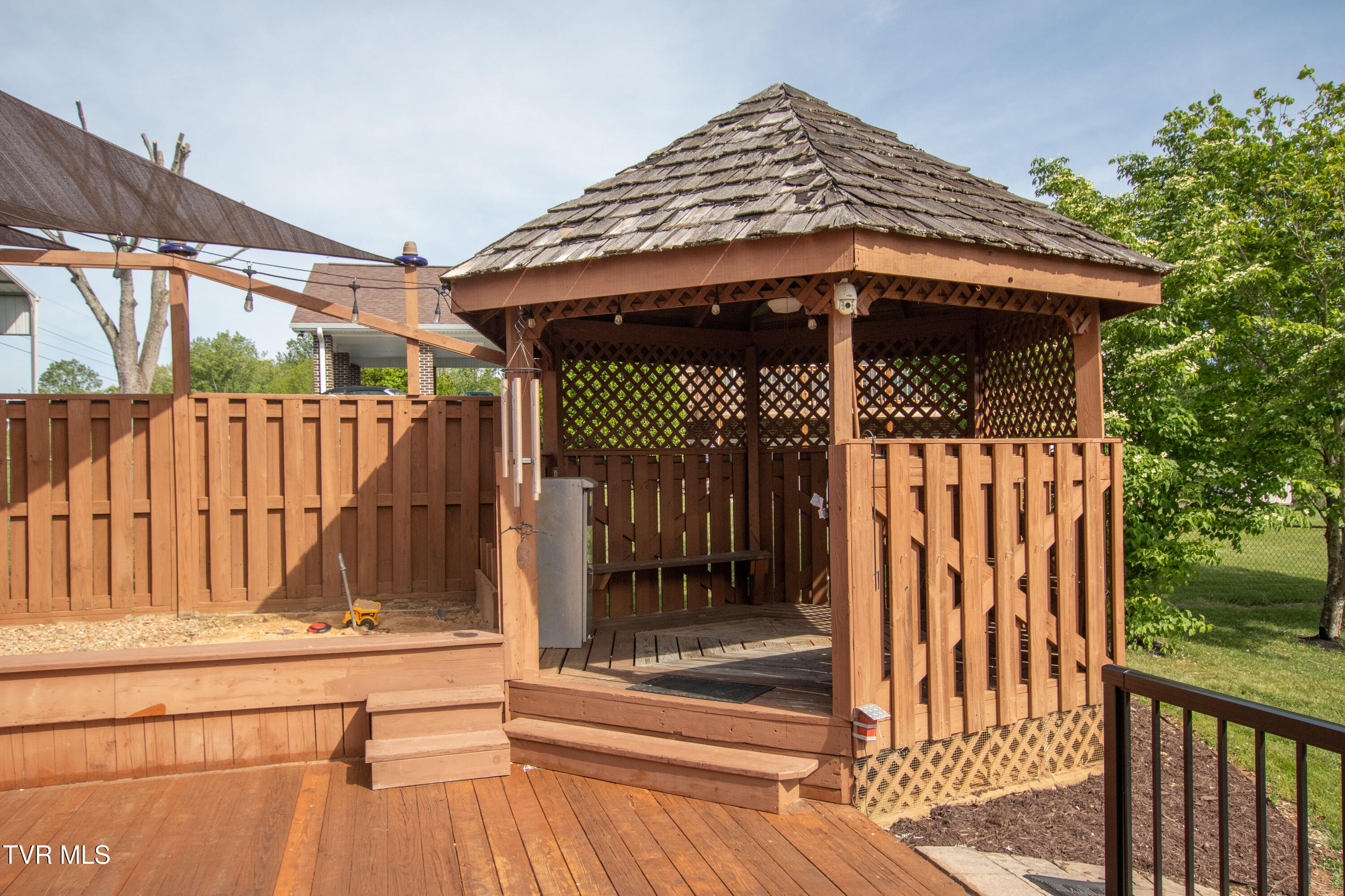 917 Painter Creek Road Bristol, TN 37620 - Photo 13 of 86 Gazebo