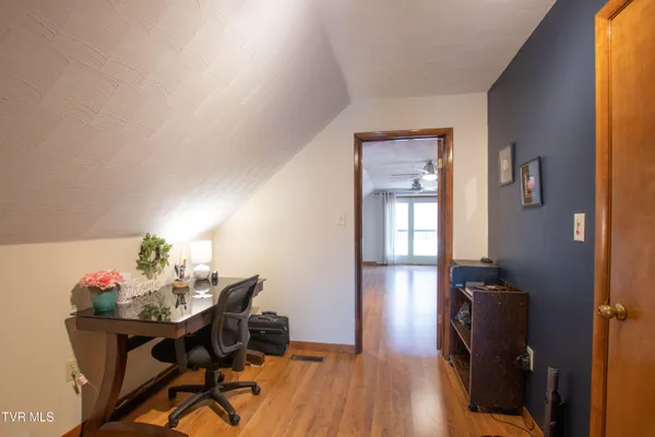 $775,000 | 917 Painter Creek Road, Bristol, TN 37620