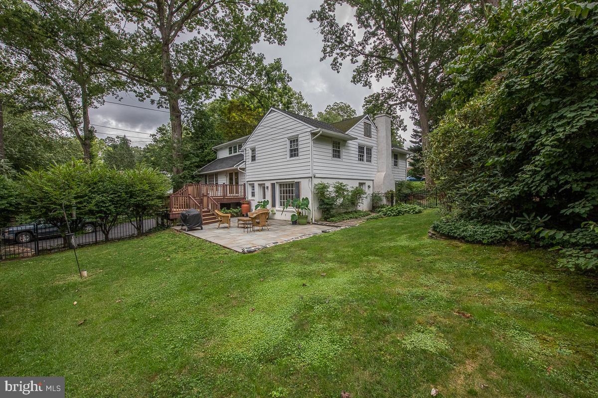 411 Woodcrest Road Wayne, PA 19087 - Photo 50 of 54 Flat rear yard