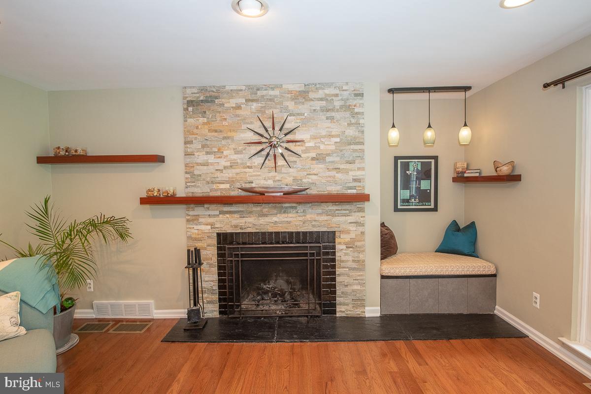 411 Woodcrest Road Wayne, PA 19087 - Photo 8 of 54