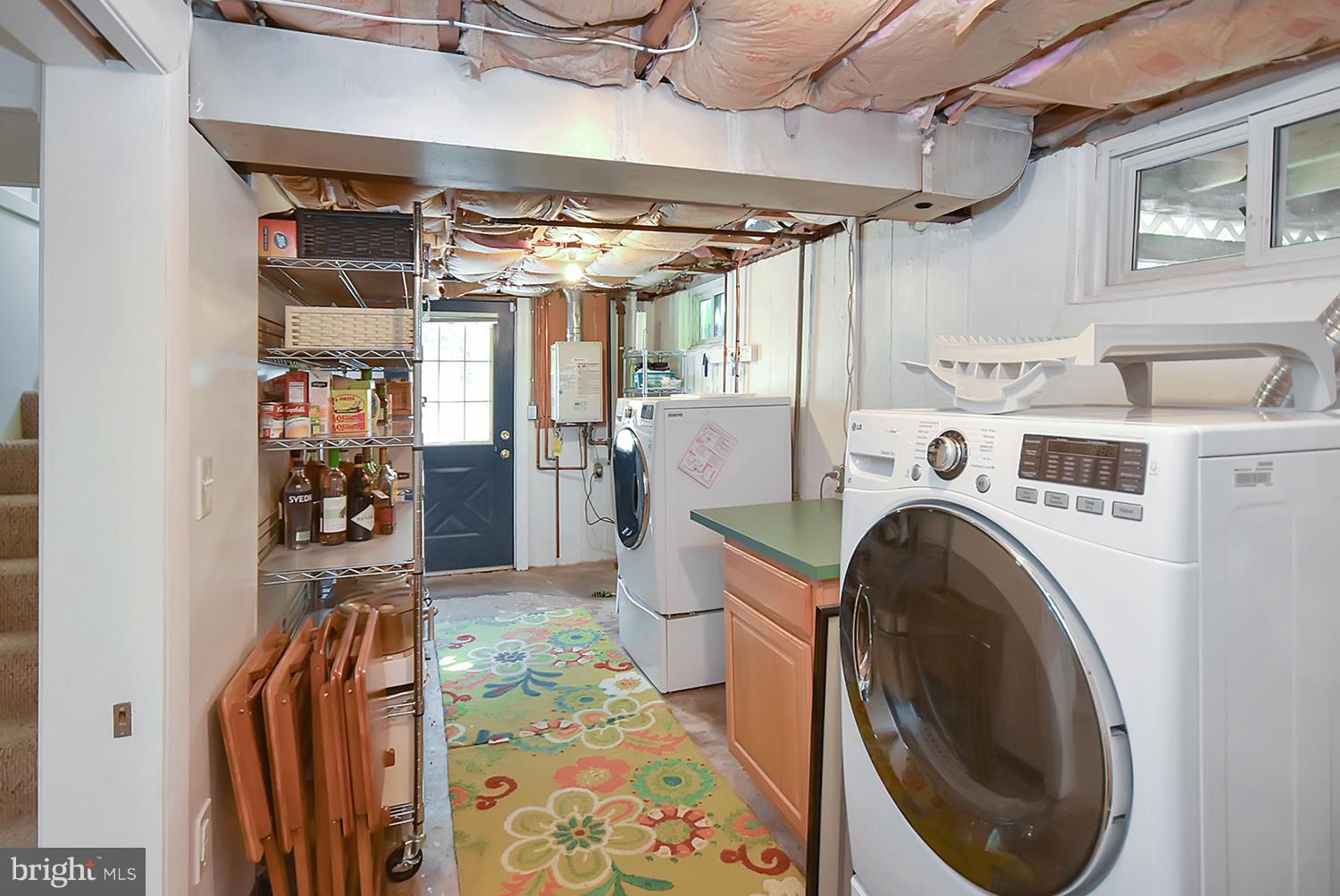 2605 Terrapin Road Silver Spring, MD 20906 - Photo 24 of 30 a utility room with dryer and washer