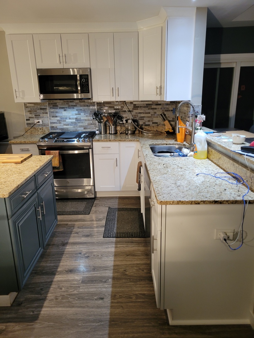 515 Surrey Ridge Drive Cary, IL 60013 - Photo 17 of 71