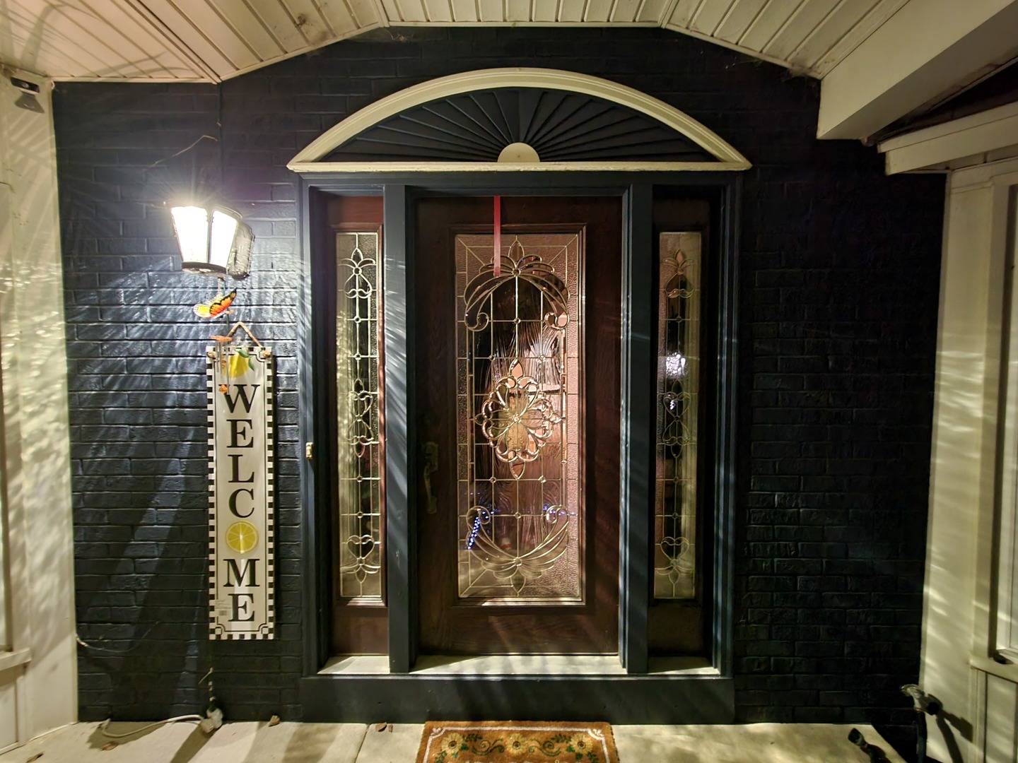 515 Surrey Ridge Drive Cary, IL 60013 - Photo 5 of 71 a front view of a house with shower