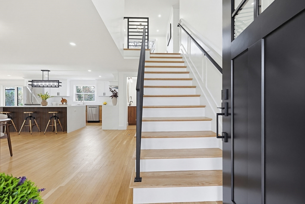 565 Elm Street Concord, MA 01742 - Photo 11 of 35